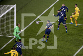 2021-03-10 - From top Sergio Busquets of Barcelona, Layvin Kurzawa, Mauro Icardi, Marquinhos, goalkeeper of PSG Keylor Navas, Alessandro Florenzi of PSG during the UEFA Champions League, round of 16, 2nd leg football match between Paris Saint-Germain (PSG) and FC Barcelona (Barca) on March 10, 2021 at Parc des Princes stadium in Paris, France - Photo Jean Catuffe / DPPI - PARIS SAINT-GERMAIN (PSG) AND FC BARCELONA (BARCA) - UEFA CHAMPIONS LEAGUE - SOCCER