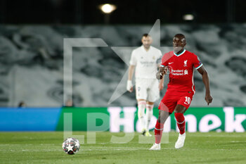 2021-04-06 - Sadio Mane of Liverpool during the UEFA Champions League, Quarter final, 1st leg football match between Real Madrid and Liverpool FC on April 6, 2021 at Alfredo Di Stefano stadium in Valdebebas, Madrid, Spain - Photo Oscar J Barroso / Spain DPPI / DPPI - REAL MADRID AND LIVERPOOL FC - UEFA CHAMPIONS LEAGUE - SOCCER