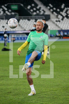 2021-07-03 - Neymar of Brazil warms up during the Copa America 2021, quarter final football match between Brazil and Chile on July 3, 2021 at Olympic stadium in Rio de Janeiro, Brazil - Photo Laurent Lairys / DPPI - 2021 QUARTER FINAL - BRAZIL VS CHILE - COPA AMERICA - SOCCER