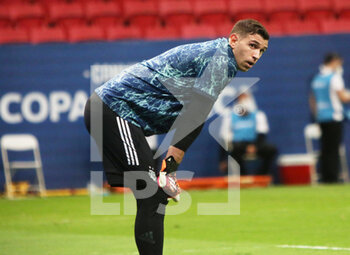 2021-07-07 - Damian Martinez of Argentina warms up during the Copa America 2021, semi-final football match between Argentina and Colombia on July 7, 2021 at Estadio Nacional Mane Garrincha in Brasilia, Brazil - Photo Laurent Lairys / DPPI - COPA AMERICA 2021, SEMI-FINAL - ARGENTINA VS COLOMBIA - COPA AMERICA - SOCCER
