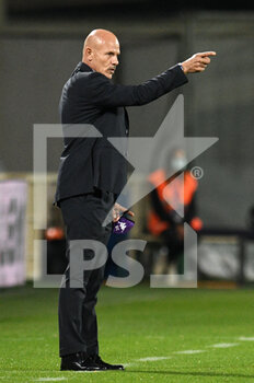 2020-10-28 - Giuseppe Carillo manager of ACF Fiorentina gestures - FIORENTINA VS PADOVA - ITALIAN CUP - SOCCER