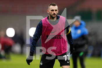 2021-01-26 - Marcelo Brozovic (FC Internazionale) warming up before the match starts - FC INTERNAZIONALE VS AC MILAN - ITALIAN CUP - SOCCER