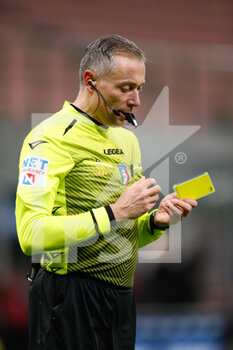 2021-01-26 - The referee Paolo Valeri after a yellow card - FC INTERNAZIONALE VS AC MILAN - ITALIAN CUP - SOCCER