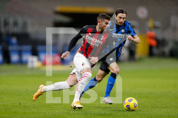 2021-01-26 - Theo Hernandez (AC Milan) and Matteo Darmian (FC Internazionale) - FC INTERNAZIONALE VS AC MILAN - ITALIAN CUP - SOCCER