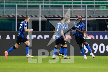 2021-01-26 - Romelu Lukaku (FC Internazionale) celebrates after scoring the equalizer - FC INTERNAZIONALE VS AC MILAN - ITALIAN CUP - SOCCER