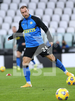 2021-02-09 - Christian Eriksen (FC Internazionale) during warm-up - JUVENTUS FC VS FC INTERNAZIONALE - ITALIAN CUP - SOCCER