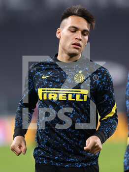 2021-02-09 - Lautaro Martinez (FC Internazionale) during warm-up - JUVENTUS FC VS FC INTERNAZIONALE - ITALIAN CUP - SOCCER