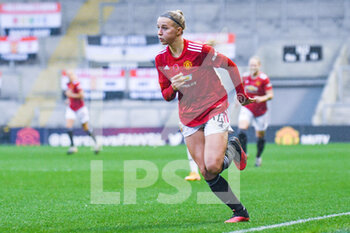 2020-11-08 - Manchester United Women midfielder Jackie Groenen (14) during the Women's English championship, FA Women's Super League football match between Manchester United and Arsenal on November 8, 2020 at Leigh Sports Village in Leigh, England - Photo Malcolm Bryce / ProSportsImages / DPPI - MANCHESTER UNITED VS ARSENAL - ENGLISH FA WOMEN'S SUPER LEAGUE - SOCCER