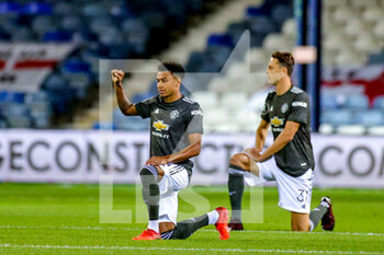 2020-09-22 - Manchester United midfielder Jesse Lingard (14) takes to the knee during the English League Cup, EFL Carabao Cup, football match between Luton Town and Manchester United on September 22, 2020 at Kenilworth Road in Luton, England - Photo Nigel Keene / ProSportsImages / DPPI - LUTON TOWN VS MANCHESTER UNITED - ENGLISH LEAGUE CUP - SOCCER