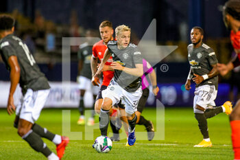 2020-09-22 - Manchester United midfielder Donny van de Beek (34) during the English League Cup, EFL Carabao Cup, football match between Luton Town and Manchester United on September 22, 2020 at Kenilworth Road in Luton, England - Photo Nigel Keene / ProSportsImages / DPPI - LUTON TOWN VS MANCHESTER UNITED - ENGLISH LEAGUE CUP - SOCCER