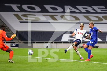2020-09-29 - Tottenham Hotspur midfielder Erik Lamela (11) scores a goal to equalise during the English League Cup, EFL Carabao Cup Fourth Round football match between Tottenham Hotspur and Chelsea on September 29, 2020 at Tottenham Hotspur Stadium in London, England - Photo Nigel Keene / ProSportsImages / DPPI - TOTTENHAM HOTSPUR VS CHELSEA - ENGLISH LEAGUE CUP - SOCCER
