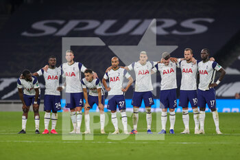 2020-09-29 - Tottenham Hotspur line up for penalties during the English League Cup, EFL Carabao Cup Fourth Round football match between Tottenham Hotspur and Chelsea on September 29, 2020 at Tottenham Hotspur Stadium in London, England - Photo Nigel Keene / ProSportsImages / DPPI - TOTTENHAM HOTSPUR VS CHELSEA - ENGLISH LEAGUE CUP - SOCCER
