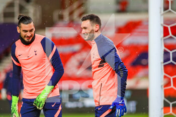 2020-12-23 - Tottenham Hotspur goalkeeper Hugo Lloris (1) shares a joke in the pre match warm up during the English League Cup, EFL Cup quarter-final football match between Stoke City and Tottenham Hotspur on December 23, 2020 at the Bet365 Stadium in Stoke-on-Trent, England - Photo kevin Warburton - A Moment in Sport / ProSportsImages / DPPI - STOKE CITY VS TOTTENHAM HOTSPUR - ENGLISH LEAGUE CUP - SOCCER
