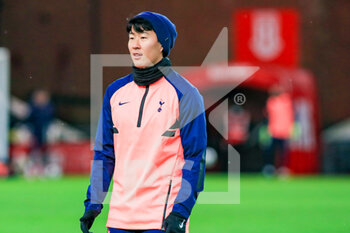 2020-12-23 - Tottenham Hotspur forward Heung-Min Son (7) in the pre match warm up during the English League Cup, EFL Cup quarter-final football match between Stoke City and Tottenham Hotspur on December 23, 2020 at the Bet365 Stadium in Stoke-on-Trent, England - Photo kevin Warburton - A Moment in Sport / ProSportsImages / DPPI - STOKE CITY VS TOTTENHAM HOTSPUR - ENGLISH LEAGUE CUP - SOCCER