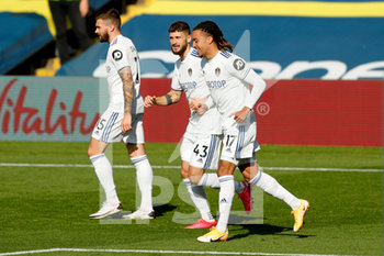 2020-09-19 - Leeds United forward Helder Costa (17) scores a goal and celebrates to make the score 1-0 during the English championship Premier League football match between Leeds United and Fulham on September 19, 2020 at Elland Road in Leeds, England - Photo Simon Davies / ProSportsImages / DPPI - LEEDS UNITED AND FULHAM - ENGLISH PREMIER LEAGUE - SOCCER