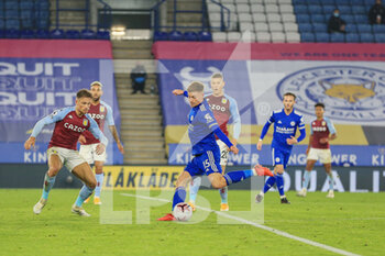 2020-10-18 - Harvey Barnes of Leicester City (15) shoots during the English championship Premier League football match between Leicester City and Aston Villa on October 18, 2020 at the King Power Stadium in Leicester, England - Photo Jez Tighe / ProSportsImages / DPPI - LEICESTER CITY VS ASTON VILLA - ENGLISH PREMIER LEAGUE - SOCCER
