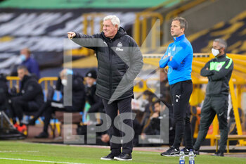 2020-10-25 - Newcastle United Manager Steve Bruce during the English championship Premier League football match between Wolverhampton Wanderers and Newcastle United on October 25, 2020 at Molineux in Wolverhampton, England - Photo Nigel Keene / ProSportsImages / DPPI - WOLVERHAMPTON WANDERERS VS NEWCASTLE UNITED - ENGLISH PREMIER LEAGUE - SOCCER