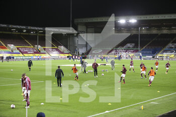 2020-10-26 - Players warm up during the English championship Premier League football match between Burnley and Tottenham Hotspur on October 26, 2020 at Turf Moor in Burnley, England - Photo Craig Galloway / ProSportsImages / DPPI - BURNLEY VS TOTTENHAM HOTSPUR - ENGLISH PREMIER LEAGUE - SOCCER