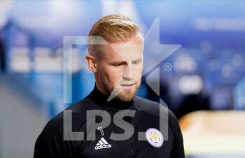 2020-11-02 - Leicester City goalkeeper Kasper Schmeichel warms up before the English championship Premier League football match between Leeds United and Leicester City on November 2, 2020 at Elland Road in Leeds, England - Photo Simon Davies / ProSportsImages / DPPI - LEEDS UNITED VS LEICESTER CITY - ENGLISH PREMIER LEAGUE - SOCCER