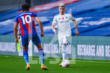 2020-11-07 - Leeds United defender Gjanni Alioski (10) during the English championship Premier League football match between Crystal Palace and Leeds United on November 7, 2020 at Selhurst Park in London, England - Photo Malcolm Bryce / ProSportsImages / DPPI - CRYSTAL PALACE VS LEEDS UNITED - ENGLISH PREMIER LEAGUE - SOCCER