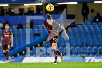 2020-12-05 - Leeds United midfielder Kalvin Phillips during the English championship Premier League football match between Chelsea and Leeds United on December 5, 2020 at Stamford Bridge in London, England - Photo Malcolm Bryce / ProSportsImages / DPPI - CHELSEA VS LEEDS UNITED - ENGLISH PREMIER LEAGUE - SOCCER