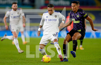 2020-12-16 - Leeds United forward Raphinha (18) and Isaac Hayden of Newcastle during the English championship Premier League football match between Leeds United and Newcastle United on December 16, 2020 at Elland Road in Leeds, England - Photo Simon Davies / ProSportsImages / DPPI - LEEDS UNITED VS NEWCASTLE UNITED - ENGLISH PREMIER LEAGUE - SOCCER
