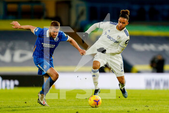 2021-01-16 - Brighton and Hove Albion defender Adam Webster (4) wrestles with Leeds United forward Tyler Roberts (11) during the English championship Premier League football match between Leeds United and Brighton and Hove Albion on January 16, 2021 at Elland Road in Leeds, England - Photo Simon Davies / ProSportsImages / DPPI - LEEDS UNITED AND BRIGHTON AND HOVE ALBION - ENGLISH PREMIER LEAGUE - SOCCER