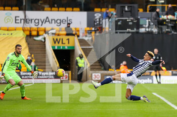 2021-01-16 - Callum Robinson (7) of West Bromwich Albion shoots towards the goal during the English championship Premier League football match between Wolverhampton Wanderers and West Bromwich Albion on January 16, 2021 at Molineux stadium in Wolverhampton, England - Photo Nigel Keene / ProSportsImages / DPPI - WOLVERHAMPTON WANDERERS VS WEST BROMWICH ALBION - ENGLISH PREMIER LEAGUE - SOCCER