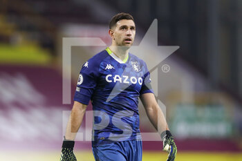 2021-01-27 - Aston Villa goalkeeper Emiliano Martinez during the English championship Premier League football match between Burnley and Aston Villa on January 27, 2021 at Turf Moor in Burnley, England - Photo Kevin Warburton / A Moment in Sport / ProSportsImages / DPPI - BURNLEY AND ASTON VILLA - ENGLISH PREMIER LEAGUE - SOCCER