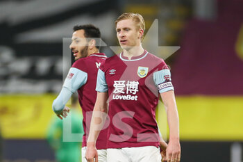 2021-01-27 - Burnley defender Ben Mee during the English championship Premier League football match between Burnley and Aston Villa on January 27, 2021 at Turf Moor in Burnley, England - Photo Kevin Warburton / A Moment in Sport / ProSportsImages / DPPI - BURNLEY AND ASTON VILLA - ENGLISH PREMIER LEAGUE - SOCCER