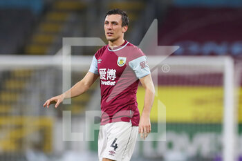 2021-01-27 - Burnley midfielder Jack Cork during the English championship Premier League football match between Burnley and Aston Villa on January 27, 2021 at Turf Moor in Burnley, England - Photo Kevin Warburton / A Moment in Sport / ProSportsImages / DPPI - BURNLEY AND ASTON VILLA - ENGLISH PREMIER LEAGUE - SOCCER