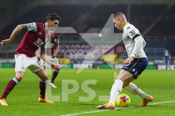 2021-01-27 - Aston Villa midfielder Ross Barkley (20) with the ball during the English championship Premier League football match between Burnley and Aston Villa on January 27, 2021 at Turf Moor in Burnley, England - Photo Kevin Warburton / A Moment in Sport / ProSportsImages / DPPI - BURNLEY AND ASTON VILLA - ENGLISH PREMIER LEAGUE - SOCCER