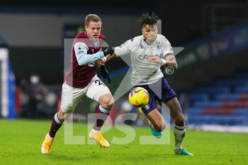 2021-01-27 - Aston Villa defender Tyrone Mings (5) chase the ball with Burnley forward Matej Vydra (27) during the English championship Premier League football match between Burnley and Aston Villa on January 27, 2021 at Turf Moor in Burnley, England - Photo Kevin Warburton / A Moment in Sport / ProSportsImages / DPPI - BURNLEY AND ASTON VILLA - ENGLISH PREMIER LEAGUE - SOCCER