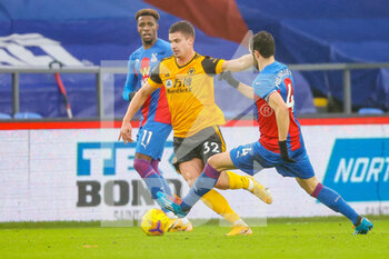 2021-01-30 - Wolverhampton Wanderers midfielder Leander Dendoncker (32) and Crystal Palace midfielder Luka Milivojevic (4) during the English championship Premier League football match between Crystal Palace and Wolverhampton Wanderers on January 30, 2021 at Selhurst Park in London, England - Photo Toyin Oshodi / ProSportsImages / DPPI - CRYSTAL PALACE AND WOLVERHAMPTON WANDERERS - ENGLISH PREMIER LEAGUE - SOCCER
