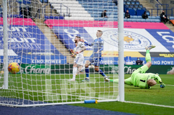 2021-01-31 - Leeds United defender Stuart Dallas (15) scores a goal to make the score 1-1 during the English championship Premier League football match between Leicester City and Leeds United on January 31, 2021 at the King Power Stadium in Leicester, England - Photo Malcolm Bryce / ProSportsImages / DPPI - LEICESTER CITY AND LEEDS UNITED - ENGLISH PREMIER LEAGUE - SOCCER