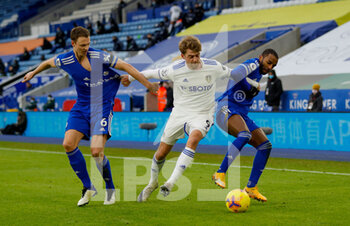 2021-01-31 - Leeds United forward Patrick Bamford (9), Jonny Evans, Ricardo Pereira of Leicester during the English championship Premier League football match between Leicester City and Leeds United on January 31, 2021 at the King Power Stadium in Leicester, England - Photo Simon Davies / ProSportsImages / DPPI - LEICESTER CITY AND LEEDS UNITED - ENGLISH PREMIER LEAGUE - SOCCER