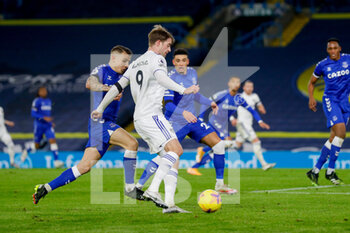2021-02-03 - Leeds United forward Patrick Bamford (9) and Lucas Digne of Everton during the English championship Premier League football match between Leeds United and Everton on February 3, 2021 at Elland Road in Leeds, England - Photo Simon Davies / ProSportsImages / DPPI - LEEDS UNITED AND EVERTON - ENGLISH PREMIER LEAGUE - SOCCER