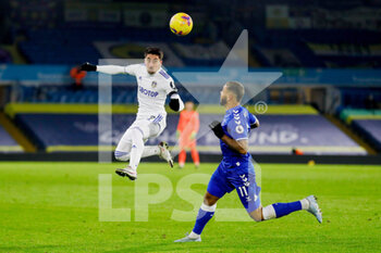 2021-02-03 - Leeds United midfielder Pablo Hernandez and Joshua King of Everton during the English championship Premier League football match between Leeds United and Everton on February 3, 2021 at Elland Road in Leeds, England - Photo Simon Davies / ProSportsImages / DPPI - LEEDS UNITED AND EVERTON - ENGLISH PREMIER LEAGUE - SOCCER