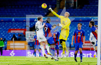2021-02-08 - Leeds United midfielder Jamie Shackleton (46) is beaten to the ball by Crystal Palace goalkeeper Vicente Guaita (31) during the English championship Premier League football match between Leeds United and Crystal Palace on February 8, 2021 at Elland Road in Leeds, England - Photo Simon Davies / ProSportsImages / DPPI - LEEDS UNITED AND CRYSTAL PALACE - ENGLISH PREMIER LEAGUE - SOCCER