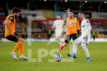 2021-02-19 - Leeds United midfielder Pablo Hernandez (19) passes the ball during the English championship Premier League football match between Wolverhampton Wanderers and Leeds United on February 19, 2021 at Molineux stadium in Wolverhampton, England - Photo Malcolm Bryce / ProSportsImages / DPPI - WOLVERHAMPTON WANDERERS AND LEEDS UNITED - ITALIAN SERIE A - SOCCER