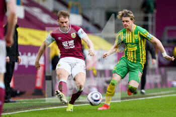 2021-02-20 - Burnley defender Charlie Taylor (3) and West Bromwich Albion midfielder Conor Gallagher (18) in action during the English championship Premier League football match between Burnley and West Bromwich Albion on February 20, 2021 at Turf Moor in Burnley, England - Photo Malcolm Bryce / ProSportsImages / DPPI - BURNLEY AND WEST BROMWICH ALBION - ENGLISH PREMIER LEAGUE - SOCCER