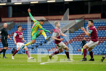2021-02-20 - West Bromwich Albion forward Matheus Pereira (12) takes a shot during the English championship Premier League football match between Burnley and West Bromwich Albion on February 20, 2021 at Turf Moor in Burnley, England - Photo Malcolm Bryce / ProSportsImages / DPPI - BURNLEY AND WEST BROMWICH ALBION - ENGLISH PREMIER LEAGUE - SOCCER