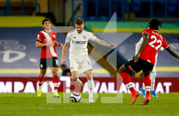 2021-02-23 - Leeds United defender Stuart Dallas (15) during the English championship Premier League football match between Leeds United and Southampton on February 23, 2021 at Elland Road in Leeds, England - Photo Simon Davies / ProSportsImages / DPPI - LEEDS UNITED AND SOUTHAMPTON - ENGLISH PREMIER LEAGUE - SOCCER