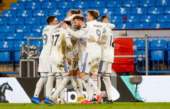 2021-02-23 - Leeds United defender Stuart Dallas (15) scores a goal and celebrates to make the score 2-0 during the English championship Premier League football match between Leeds United and Southampton on February 23, 2021 at Elland Road in Leeds, England - Photo Simon Davies / ProSportsImages / DPPI - LEEDS UNITED AND SOUTHAMPTON - ENGLISH PREMIER LEAGUE - SOCCER