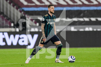 2021-03-08 - Leeds United captain Liam Cooper during the English championship Premier League football match between West Ham United and Leeds United on March 8, 2021 at the London Stadium in London, England - Photo Malcolm Bryce / ProSportsImages / DPPI - WEST HAM UNITED AND LEEDS UNITED - ENGLISH PREMIER LEAGUE - SOCCER