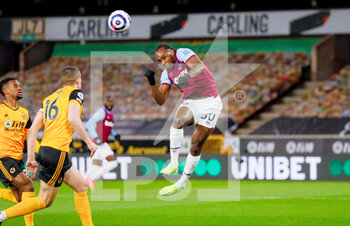 2021-04-05 - West Ham United forward Michail Antonio (30) heads during the English championship Premier League football match between Wolverhampton Wanderers and West Ham United on April 5, 2021 at Molineux in Wolverhampton, England - Photo Simon Davies / ProSportsImages / DPPI - WOLVERHAMPTON WANDERERS VS WEST HAM UNITED - ENGLISH PREMIER LEAGUE - SOCCER
