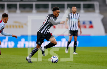 2021-04-12 - Newcastle United midfielder Joe Willock during the English championship Premier League football match between Newcastle United and Aston Villa on March 12, 2021 at St James's Park in Newcastle, England - Photo Simon Davies / ProSportsImages / DPPI - NEWCASTLE UNITED AND ASTON VILLA - ENGLISH PREMIER LEAGUE - SOCCER