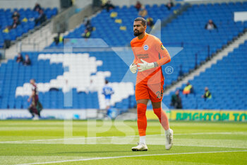 2021-05-01 - Brighton and Hove Albion goalkeeper Robert Sanchez during the English championship Premier League football match between Brighton and Hove Albion and Leeds United on May 1, 2021 at the American Express Community Stadium in Brighton and Hove, England - Photo Malcolm Bryce / ProSportsImages / DPPI - BRIGHTON AND HOVE ALBION VS LEEDS UNITED - ENGLISH PREMIER LEAGUE - SOCCER