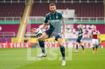 2021-05-15 - Leeds United defender Stuart Dallas during the English championship Premier League football match between Burnley and Leeds United on May 15, 2021 at Turf Moor in Burnley, England - Photo Malcolm Bryce / ProSportsImages / DPPI - BURNLEY VS LEEDS UNITED - ENGLISH PREMIER LEAGUE - SOCCER