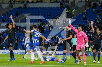 2021-05-18 - Dan Burn of Brighton and Hove Albion celebrates the 3-2 goal during the English championship Premier League football match between Brighton and Hove Albion and Manchester City on May 18, 2021 at the American Express Community Stadium in Brighton and Hove, England - Photo Phil Duncan / ProSportsImages / DPPI - BRIGHTON AND HOVE ALBION VS MANCHESTER CITY - ENGLISH PREMIER LEAGUE - SOCCER